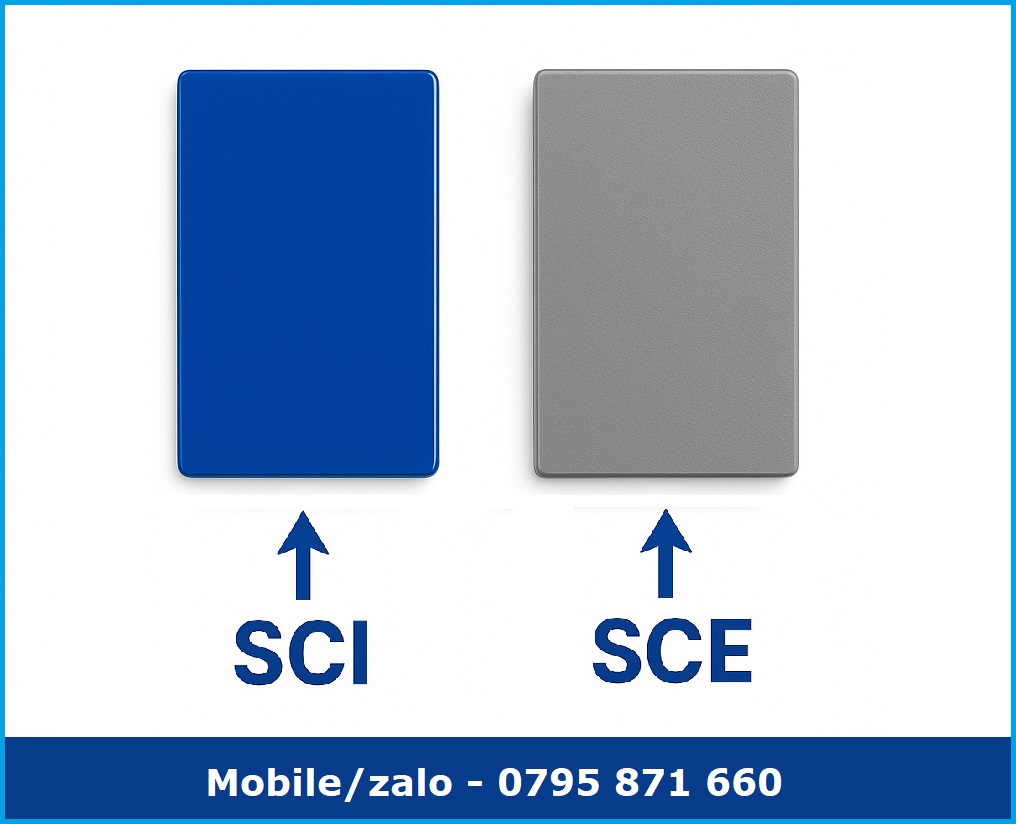 So sánh hai mẫu nhựa: mẫu bóng đại diện cho chế độ SCI và mẫu mờ đại diện cho chế độ SCE trong đo màu